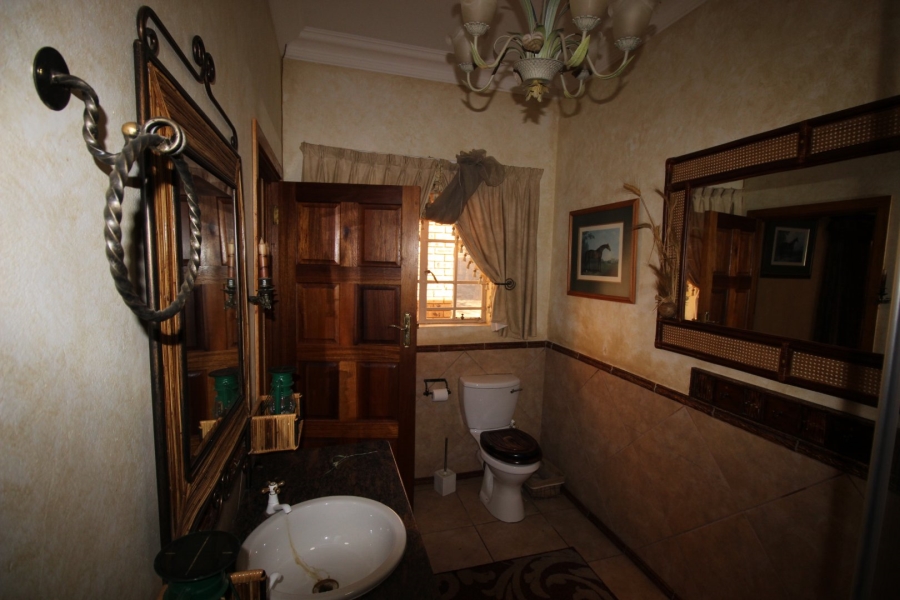 3 Bedroom Property for Sale in Lake Deneysville Free State